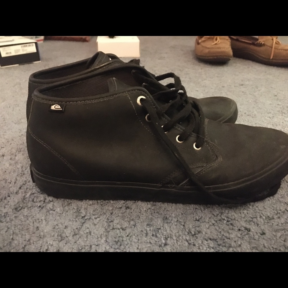 Quicksilver Black Leather Midtop